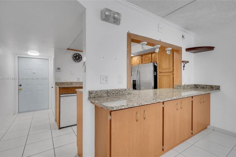 Copropriété à vendre à Pembroke Pines, Floride: 2 chambres, 108.7 m2 № 1975877 - photo 8