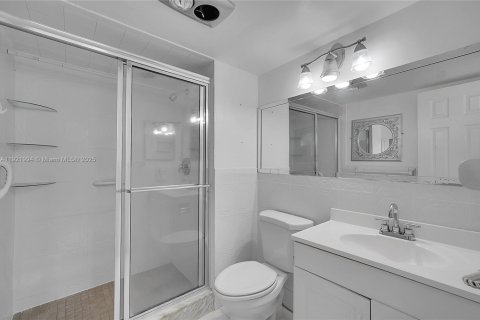 Copropriété à vendre à Pembroke Pines, Floride: 2 chambres, 108.7 m2 № 1975877 - photo 22