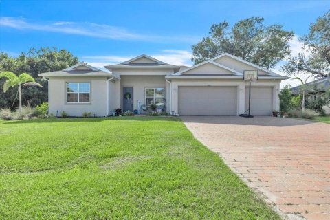 Villa ou maison à Punta Gorda, Floride 4 chambres, 224.27 m2 № 2341788