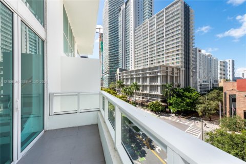 Condominio en alquiler en Miami, Florida, 1 dormitorio, 73.39 m2 № 2422837 - foto 3