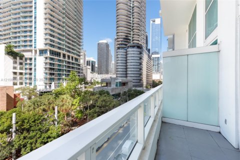 Condominio en alquiler en Miami, Florida, 1 dormitorio, 73.39 m2 № 2422837 - foto 20