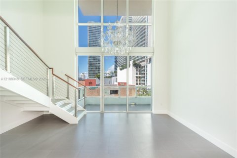 Condominio en alquiler en Miami, Florida, 1 dormitorio, 73.39 m2 № 2422837 - foto 7