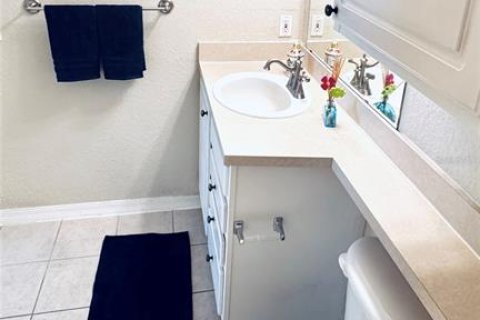 Condo in Maitland, Florida, 2 bedrooms № 2099382 - photo 17
