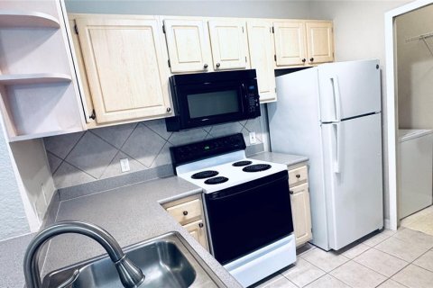 Condo in Maitland, Florida, 2 bedrooms № 2099382 - photo 5