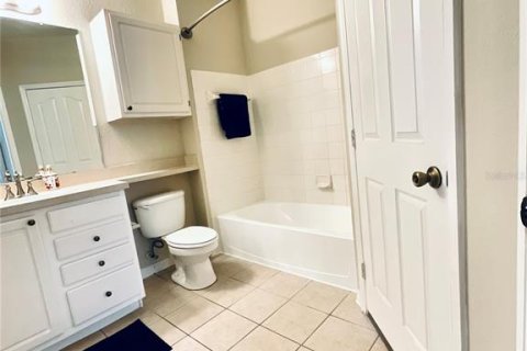 Condo in Maitland, Florida, 2 bedrooms № 2099382 - photo 16