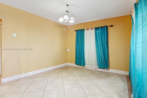 Immobilier commercial à vendre à Miami, Floride: 130.06 m2 № 1971443 - photo 15