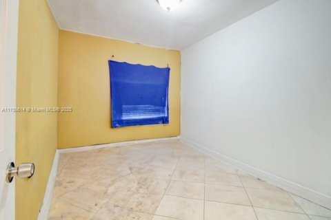 Immobilier commercial à vendre à Miami, Floride: 130.06 m2 № 1971443 - photo 11