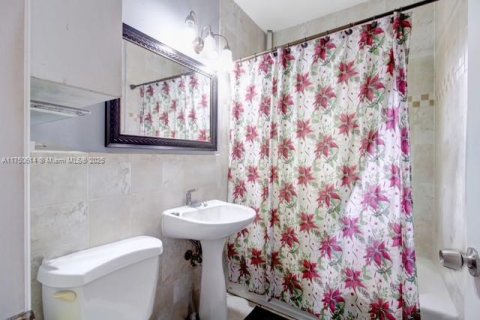 Immobilier commercial à vendre à Miami, Floride: 130.06 m2 № 1971443 - photo 16