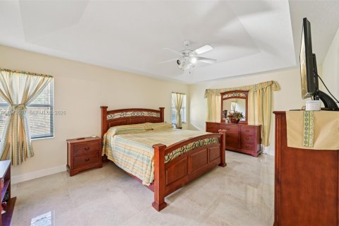 Casa en venta en West Palm Beach, Florida, 3 dormitorios, 214.05 m2 № 2000353 - foto 16