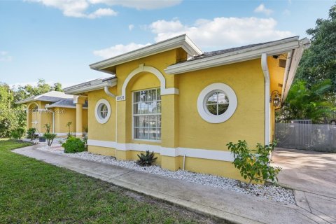 Casa en venta en West Palm Beach, Florida, 3 dormitorios, 214.05 m2 № 2000353 - foto 2
