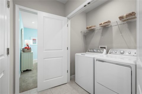 House in Winter Haven, Florida 3 bedrooms, 168.62 sq.m. № 2259321 - photo 17