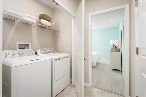 House in Winter Haven, Florida 3 bedrooms, 168.62 sq.m. № 2259321 - photo 18