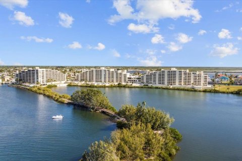 Condominio en venta en Hudson, Florida, 1 dormitorio, 68.1 m2 № 1548782 - foto 4