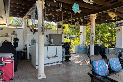 House in Cutler Bay, Florida 3 bedrooms, 124.86 sq.m. № 1852131 - photo 14