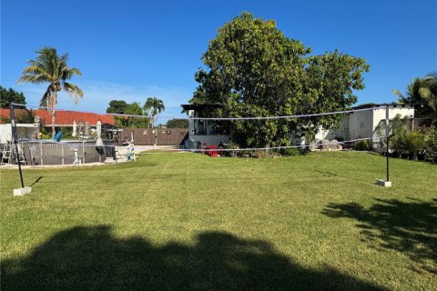 House in Cutler Bay, Florida 3 bedrooms, 124.86 sq.m. № 1852131 - photo 11