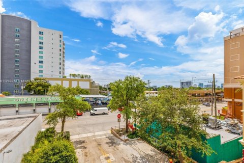 Condominio en venta en Miami, Florida, 3 dormitorios, 146.32 m2 № 1863674 - foto 23