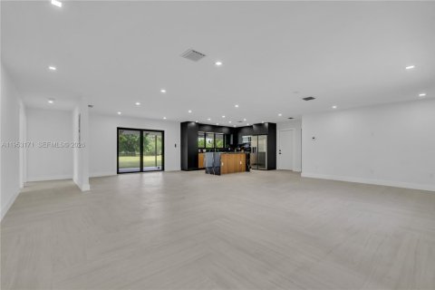 Casa en venta en Southwest Ranches, Florida, 4 dormitorios, 208.75 m2 № 2019719 - foto 7