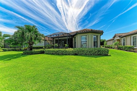 House in Bradenton, Florida 2 bedrooms, 156.45 sq.m. № 2394110 - photo 3