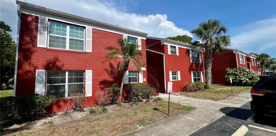 Condominio en Saint Petersburg, Florida, 2 dormitorios  № 1785579