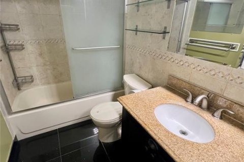 Condominio en venta en Saint Petersburg, Florida, 2 dormitorios, 76.18 m2 № 1785579 - foto 18