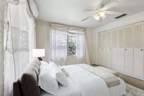 House in Ocala, Florida 2 bedrooms, 143.44 sq.m. № 2396243 - photo 15