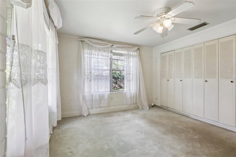 House in Ocala, Florida 2 bedrooms, 143.44 sq.m. № 2396243 - photo 16