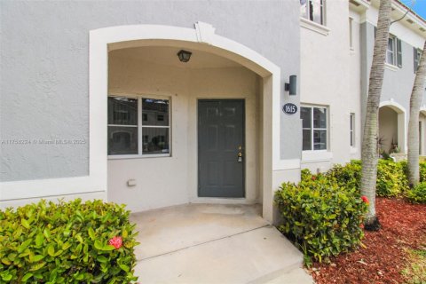 Townhouse in Homestead, Florida 3 bedrooms, 140.19 sq.m. № 1502858 - photo 1