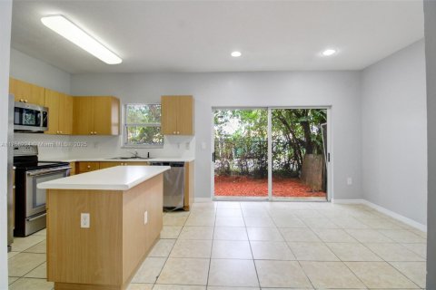 Townhouse in Homestead, Florida 3 bedrooms, 140.19 sq.m. № 1502858 - photo 6