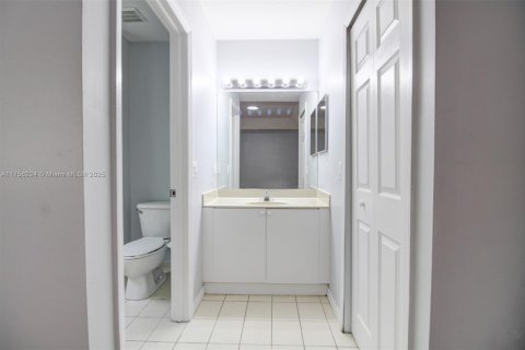 Townhouse in Homestead, Florida 3 bedrooms, 140.19 sq.m. № 1502858 - photo 13