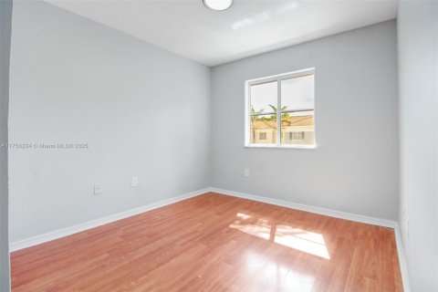 Townhouse in Homestead, Florida 3 bedrooms, 140.19 sq.m. № 1502858 - photo 18