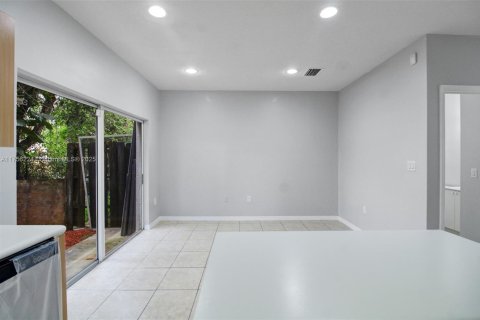 Townhouse in Homestead, Florida 3 bedrooms, 140.19 sq.m. № 1502858 - photo 8