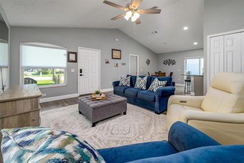 House in Wesley Chapel, Florida 3 bedrooms, 107.58 sq.m. № 2348052 - photo 18