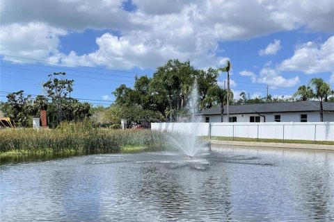 House in Saint Petersburg, Florida 3 bedrooms, 232.63 sq.m. № 1629981 - photo 26