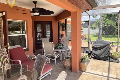 House in Saint Petersburg, Florida 3 bedrooms, 232.63 sq.m. № 1629981 - photo 23