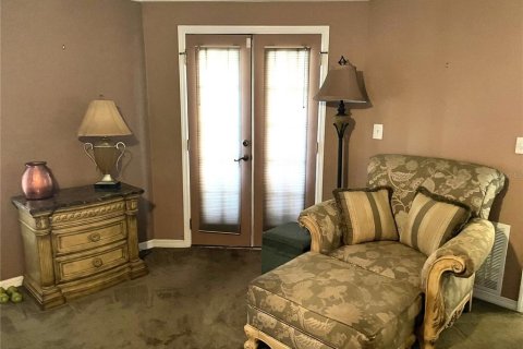 House in Saint Petersburg, Florida 3 bedrooms, 232.63 sq.m. № 1629981 - photo 13
