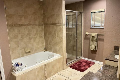 House in Saint Petersburg, Florida 3 bedrooms, 232.63 sq.m. № 1629981 - photo 17
