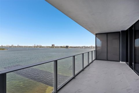 Condo in Miami, Florida, 3 bedrooms  № 1855289 - photo 29