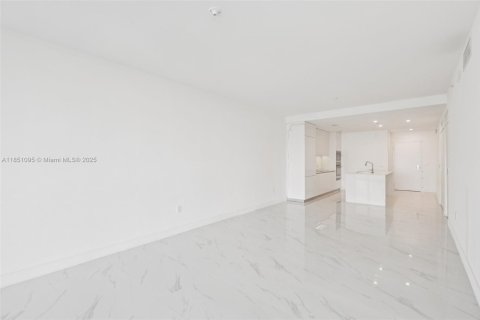Condo in Miami, Florida, 3 bedrooms  № 1855289 - photo 8