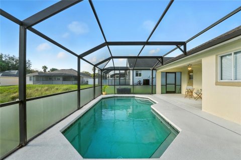 House in Davenport, Florida 4 bedrooms, 123.93 sq.m. № 1916400 - photo 24