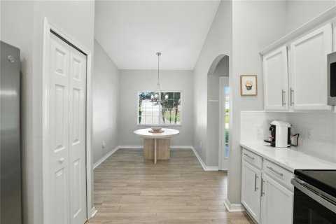 House in Davenport, Florida 4 bedrooms, 123.93 sq.m. № 1916400 - photo 11