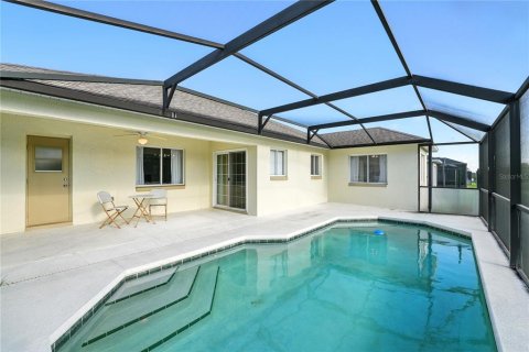 House in Davenport, Florida 4 bedrooms, 123.93 sq.m. № 1916400 - photo 25