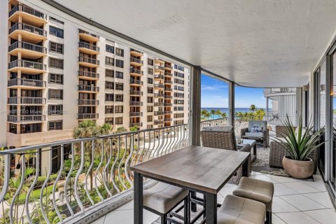 Condo in Bal Harbour, Florida, 3 bedrooms  № 1748222 - photo 11