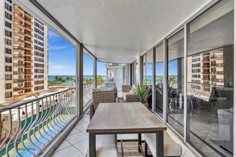 Condo in Bal Harbour, Florida, 3 bedrooms  № 1748222 - photo 12
