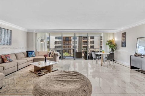 Condo in Bal Harbour, Florida, 3 bedrooms  № 1748222 - photo 9
