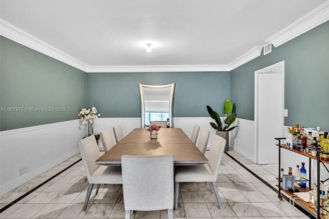 Condo in Bal Harbour, Florida, 3 bedrooms  № 1748222 - photo 21