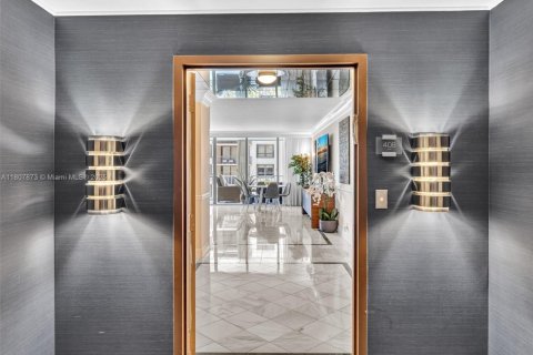 Condo in Bal Harbour, Florida, 3 bedrooms  № 1748222 - photo 5