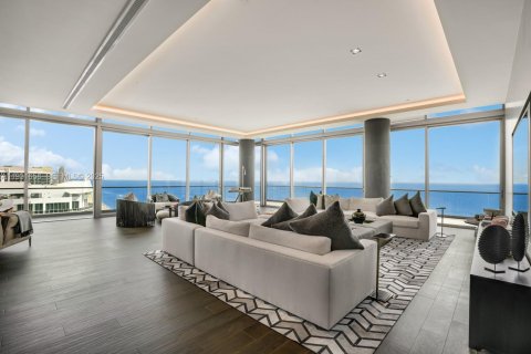 Condominio en venta en Bal Harbour, Florida, 6 dormitorios, 835.47 m2 № 2034754 - foto 28