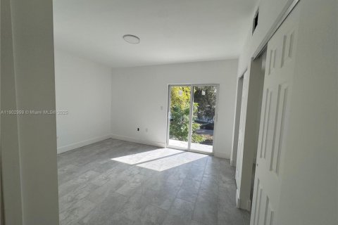 Apartment in Miami, Florida 3 bedrooms, 92.34 sq.m. № 1954278 - photo 10
