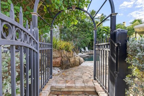 Villa ou maison à vendre à Sarasota, Floride: 6 chambres, 423.73 m2 № 2144918 - photo 11