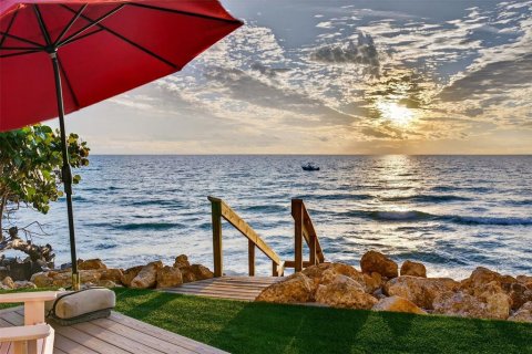 Villa ou maison à Sarasota, Floride 6 chambres, 423.73 m2 № 2144918